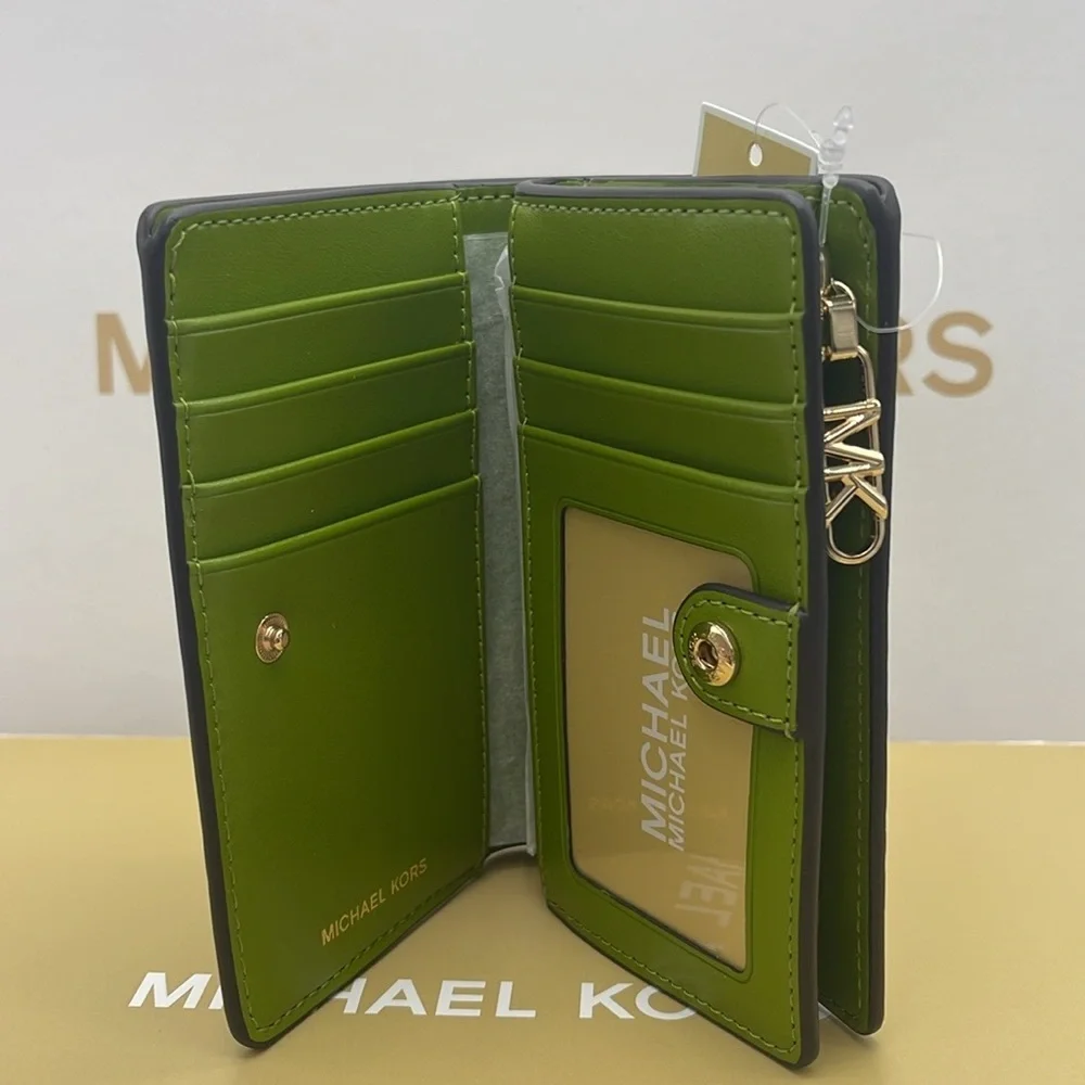 MICHAEL KORS Medium Pebbled Leather Bifold Wallet MEADOW GREEN NWT